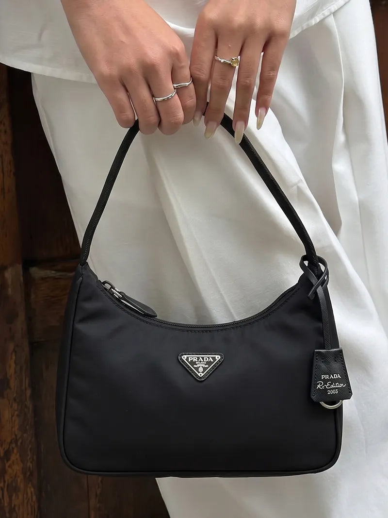 PRADA「Re-Nylon」とは?|サイズ・素材・実用性まで徹底解説