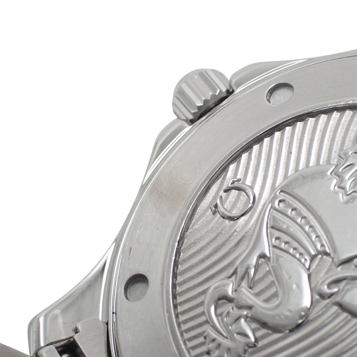 212.30.51.20.03.001 海马系列300米潜水表 不锈钢 自动上链 蓝色