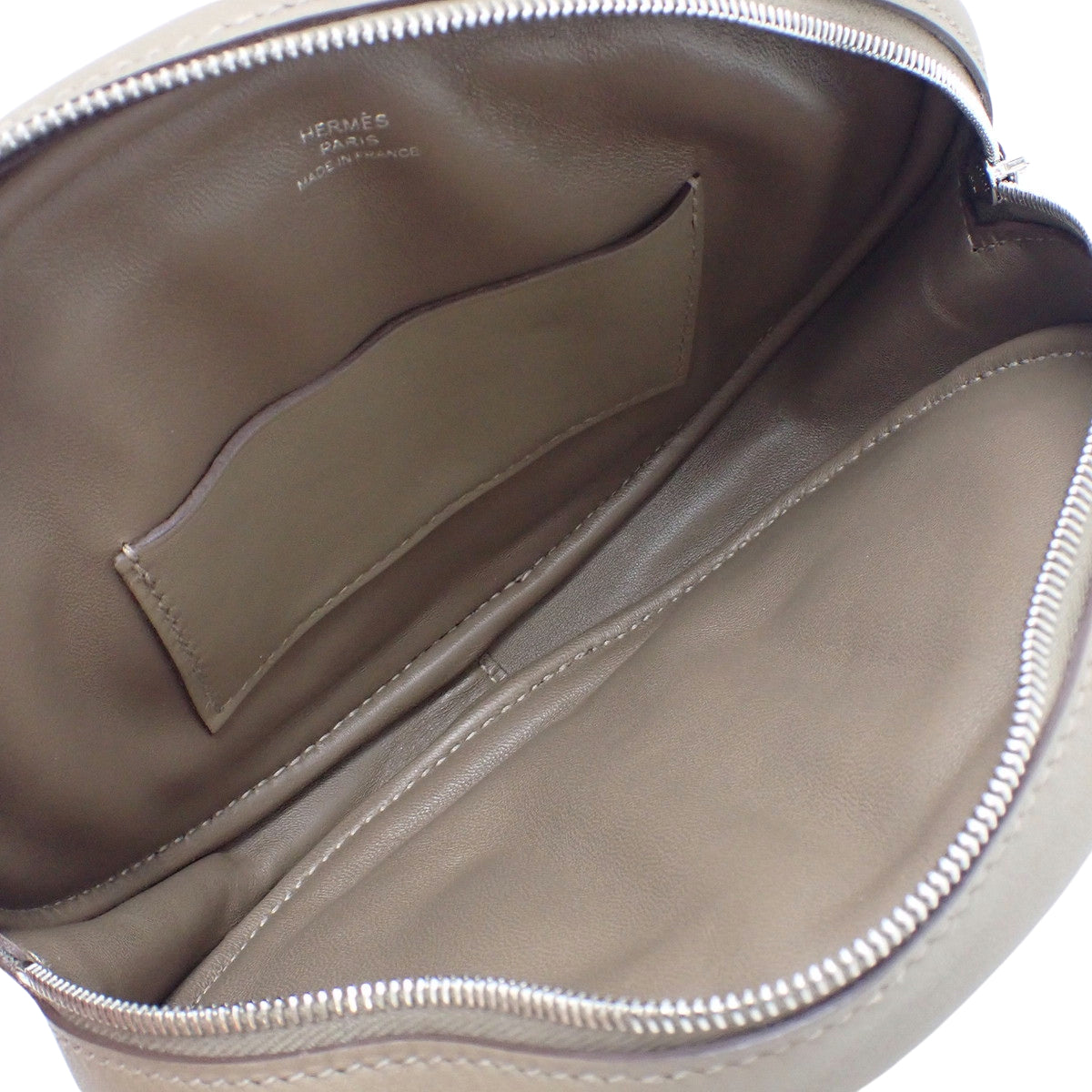In the Loop Verso Voss Swift Palladium Hardware Etoupe/Etoupe Silver Hardware B stamp