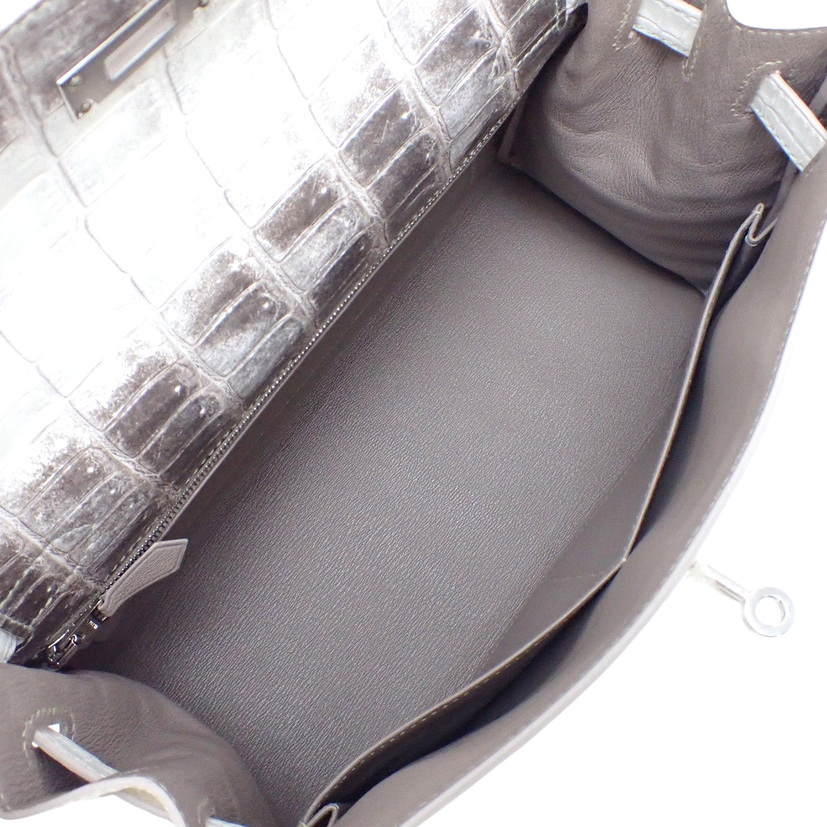 Kelly 28 (Sellier) Himalayan Niloticus Matte Crocodile Palladium Hardware White Brown Z stamp