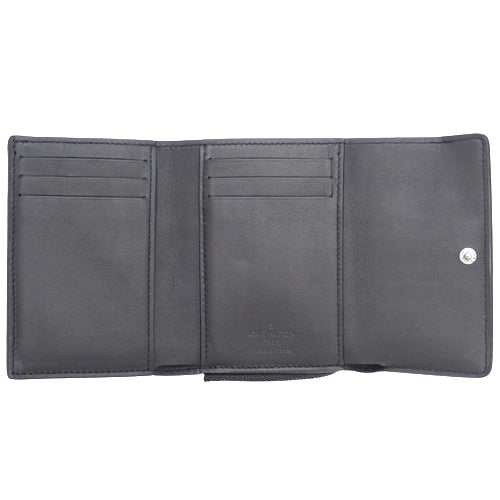 Portefeuille Pilot Tri-fold Monogram Taurillon Leather M82556 (current product as of December 2024)