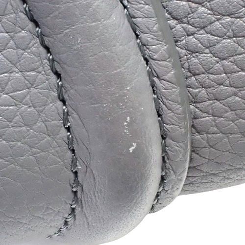Luggage Nano Shopper, Baby Drummed Calfskin, Call, 189243AQL.10KL (currently available as of January 2024), 2-way shoulder bag, can be carried on the shoulder or crossbody.