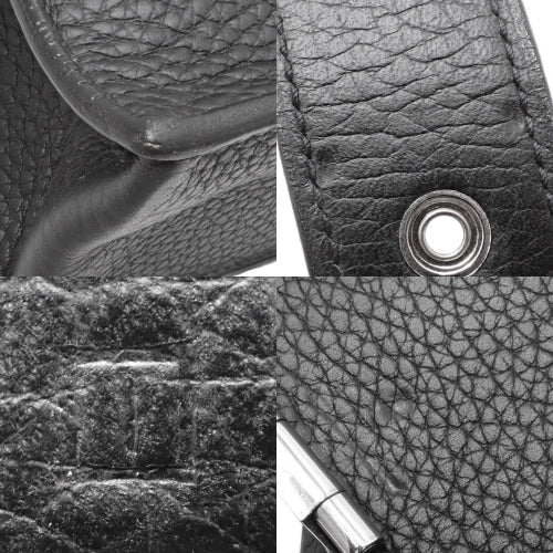 Sac a Depeche 27 Taurillon Clemence 皮革,配以钯和银质五金配件,刻有公文包和手提包的“I”。