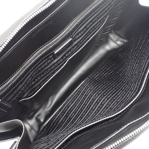 ロゴプレート ブリーフケース ハンドバッグ 通勤カバン 書類入れ サフィアーノレザー SAFFIANO TRAVEL NERO 2VE011