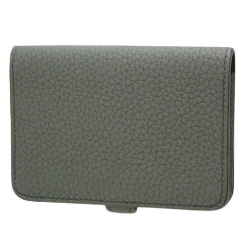 Dogon card case, Togo leather, palladium hardware, Vert Amande color, silver hardware, D-stamp.