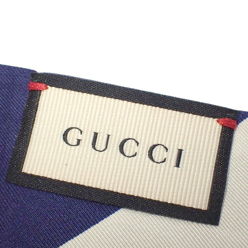Neck Bow