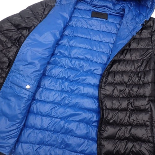 2021 款轻便羽绒服,48 码,带连帽和徽标牌