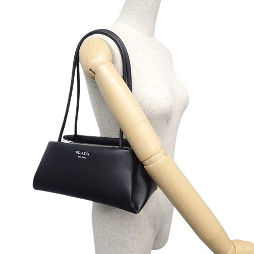 ロゴ ワンショルダー ハンドバッグ 肩掛け SOFTY NERO 1BA368