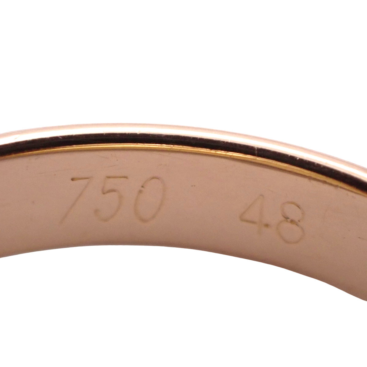 Cartier Trinity 钻石戒指,18K 黄金 (YG)、18K 白金 (WG) 和 18K 粉金 (PG)。