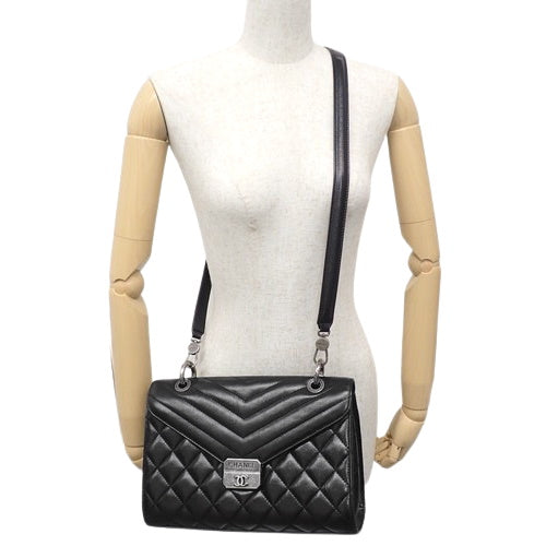Matelasse Coco Mark Chain Handbag in Black Leather, 2-Way Shoulder/Crossbody Bag with V-Stitching