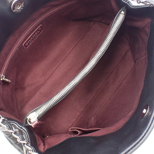 Matelasse Coco Mark Chain Handbag in Lambskin, Patent Leather/Patent Leather