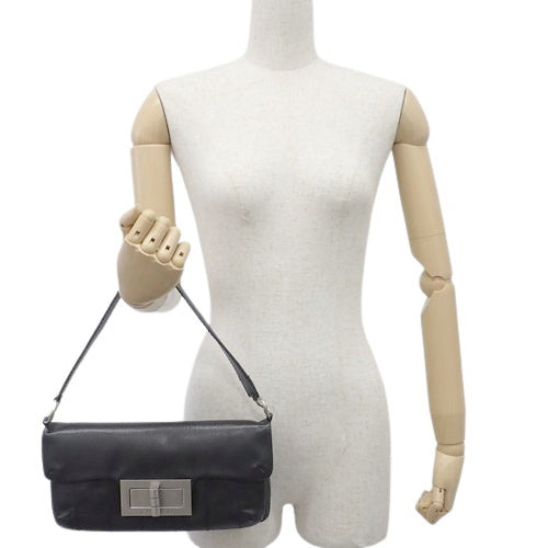 2.55 巧克力条缝线小羊皮单肩包