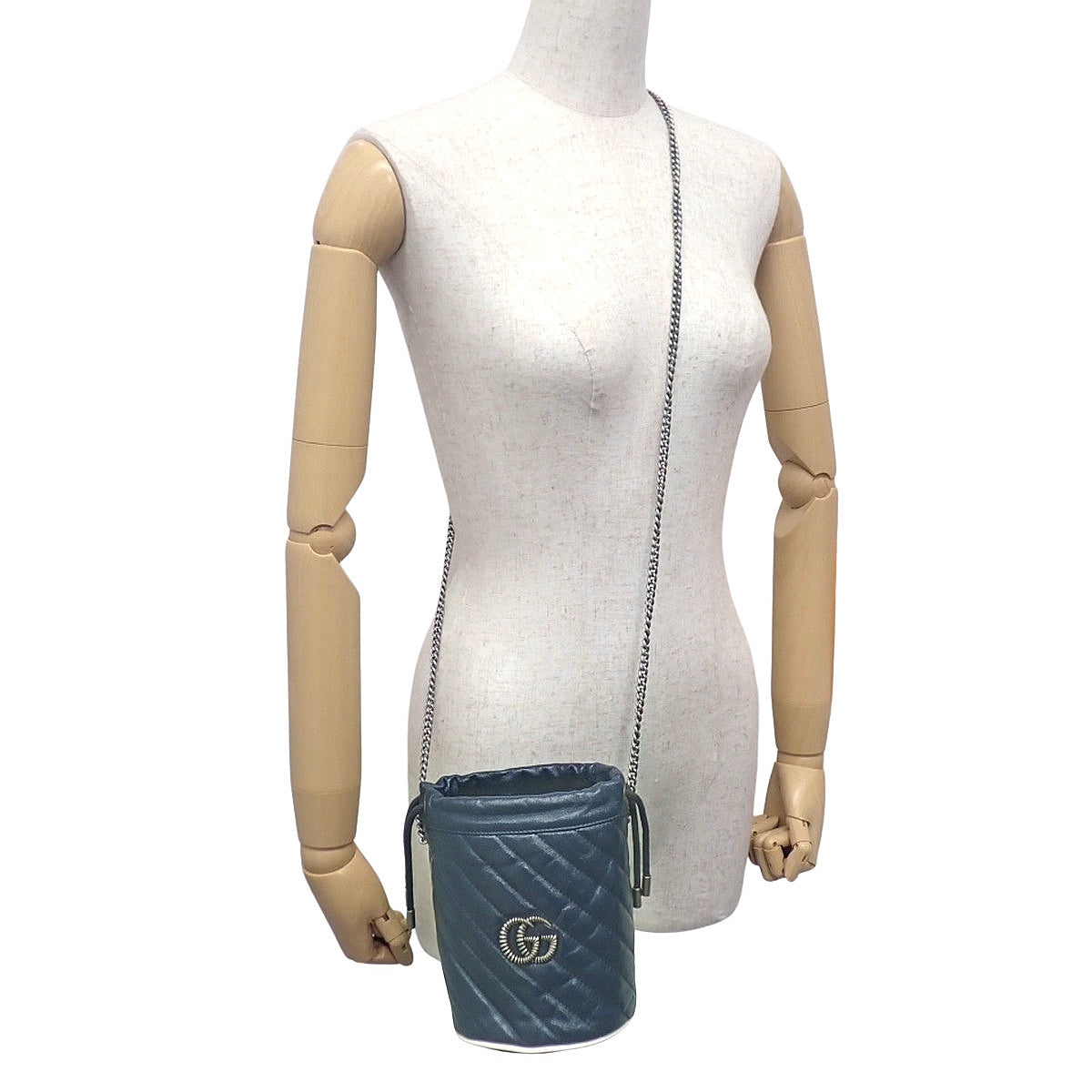 GG Marmont 迷你水桶包,海军蓝皮革款 573817