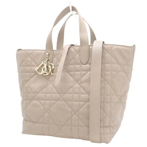 マクロカナージュ Toujours トゥジュール バーティカル トートバッグ ミディアム 2WAY ショルダーバッグ 肩掛け カーフ DESERT TAUPE デザートトープ