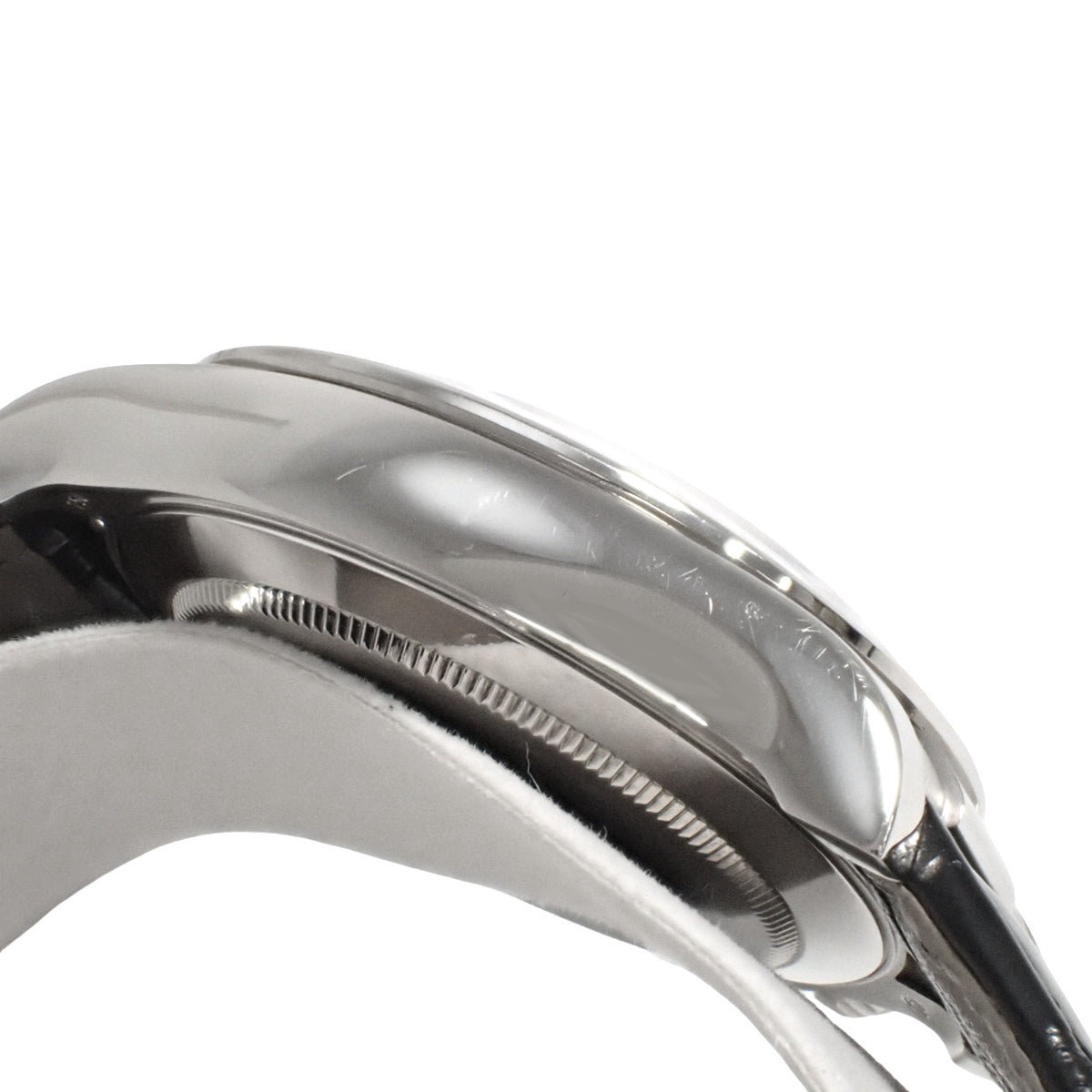 116519 Daytona 白金/皮革 随机编号 自动上链 黑色