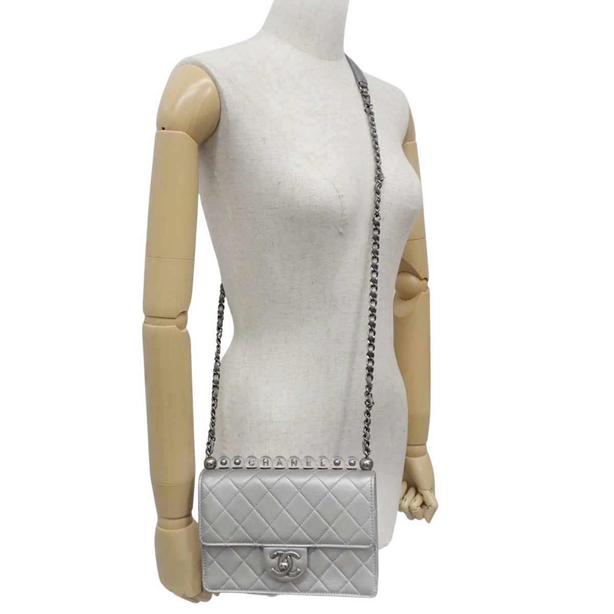 Matelasse Coco Mark Chain Shoulder Bag, Leather, Silver Gray