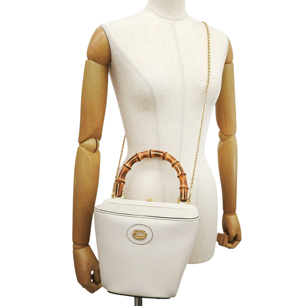 Bamboo 1947 水桶包,米白色皮革,616437,日本限定款,GG 互扣标志