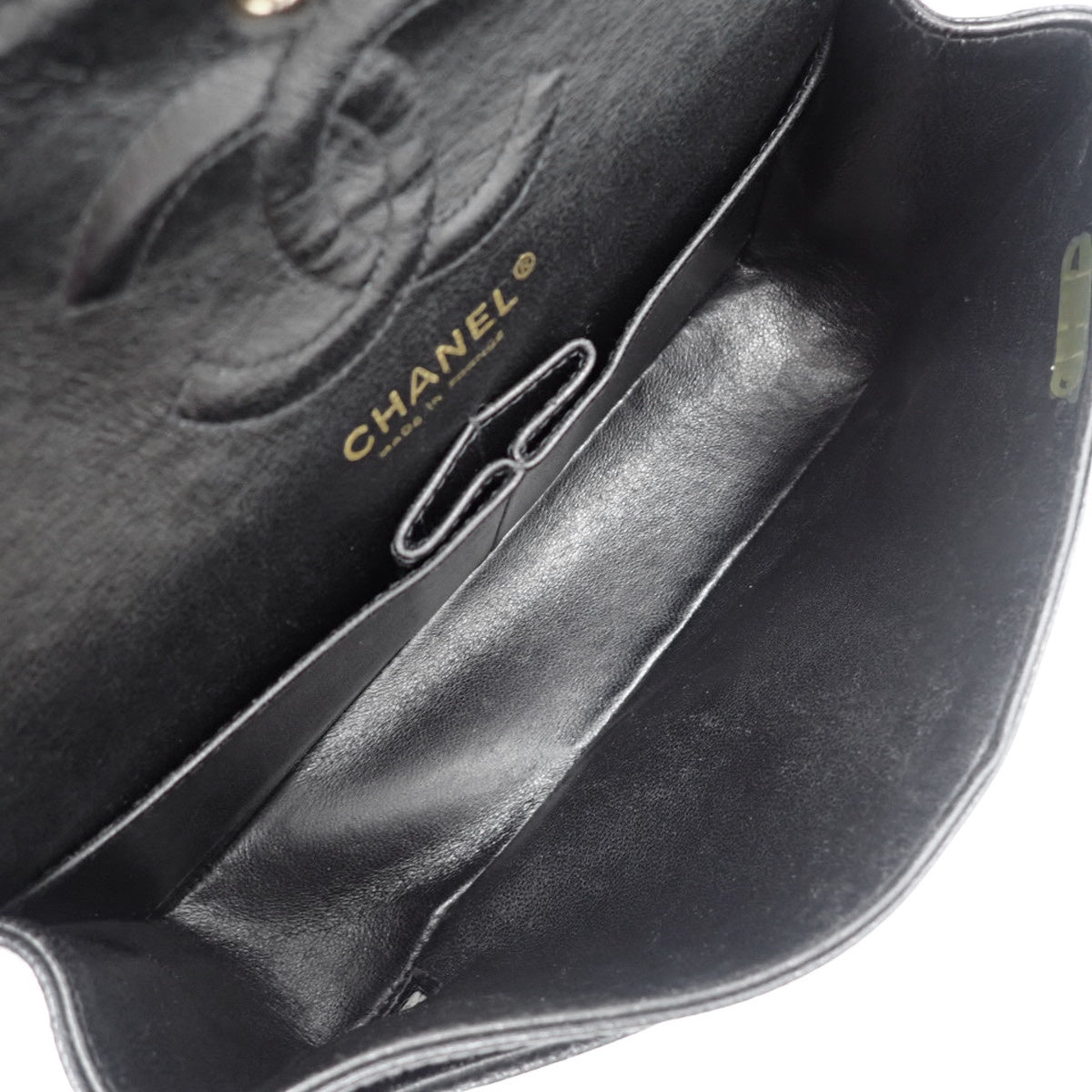 Matelasse Coco Mark W Flap 23 Chain Shoulder Bag in Caviar Skin