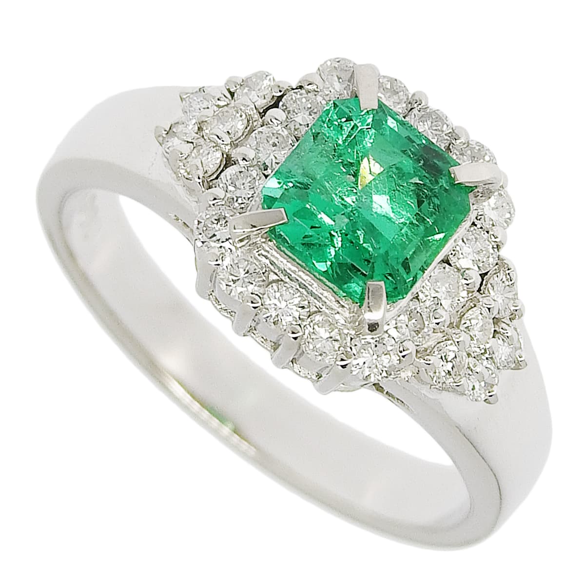 Emerald and Diamond Ring: Emerald 0.85ct, Diamonds 0.38ct, Platinum 900 (Pt900)