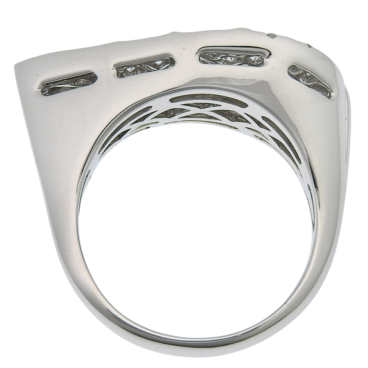 Diamond Leaf Ring, 0.85 carats, 18K White Gold