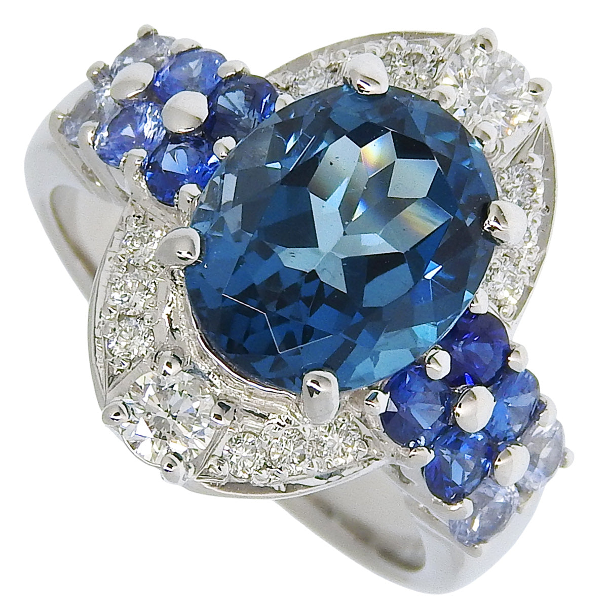 Blue Topaz and Diamond Ring, BT4.40/D0.39, Pt900 Platinum