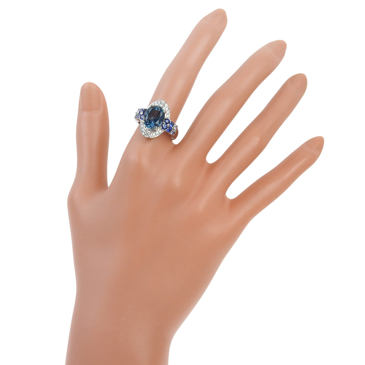 Blue Topaz and Diamond Ring, BT4.40/D0.39, Pt900 Platinum