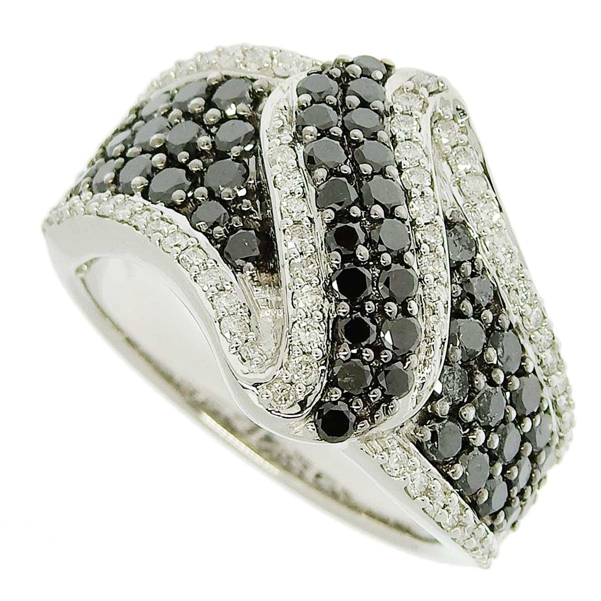 Black Diamond and Diamond Ring, 1.50 carats, 18K White Gold.