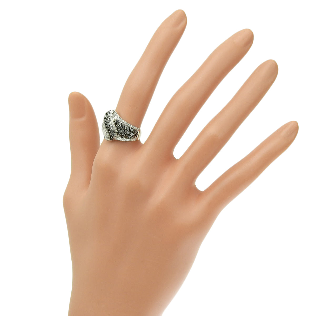 Black Diamond and Diamond Ring, 1.50 carats, 18K White Gold.