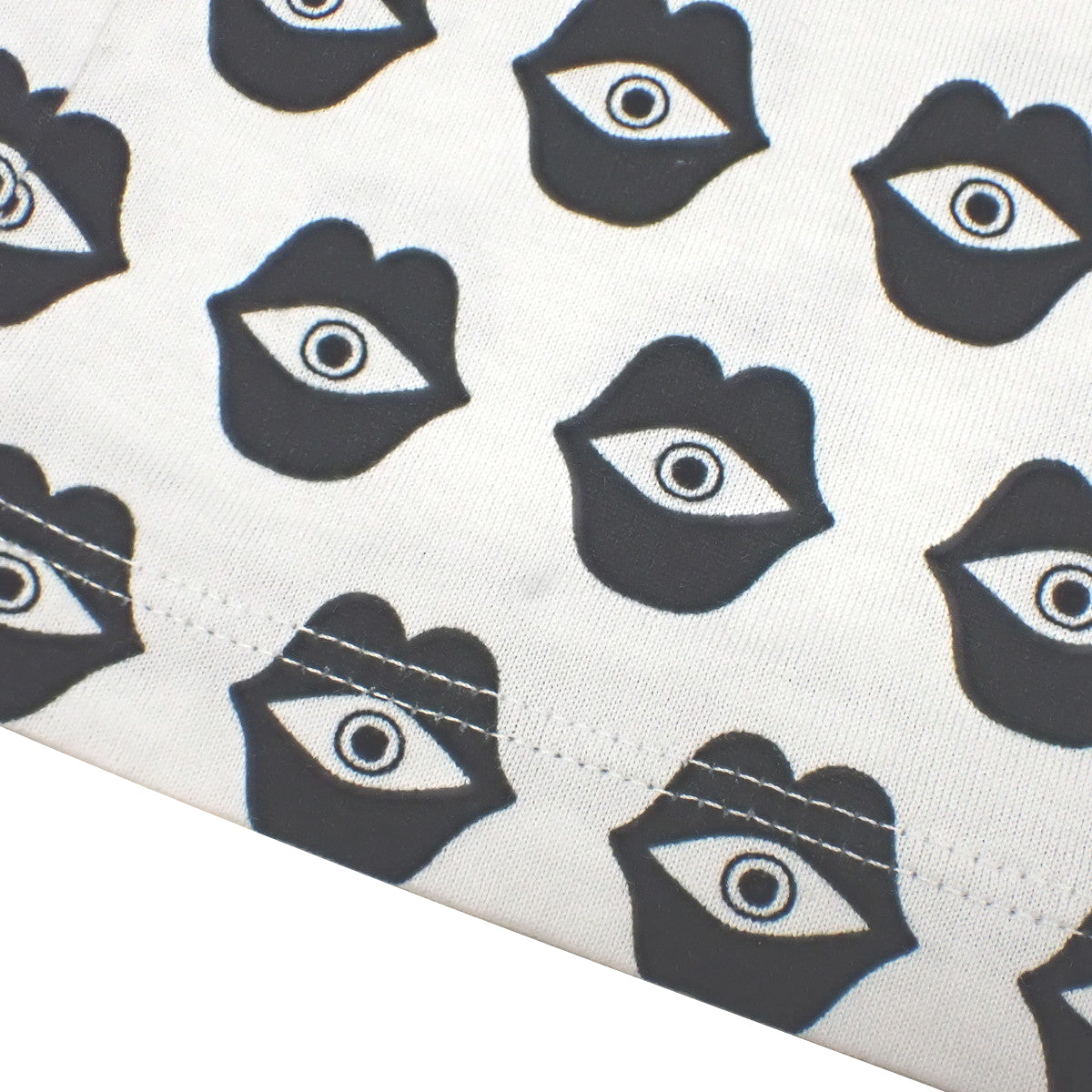 心灵感应爱情印花T恤,小号,Aneli Sanaye Henriksson 合作款唇眼妆