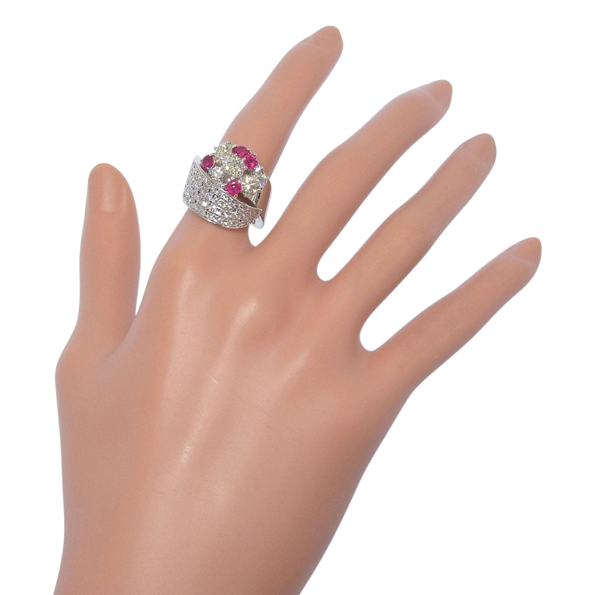 Ruby and diamond ring, R0.83/D1.77, 0.78 carats, Pt900 platinum, pave setting, size 12 (52).