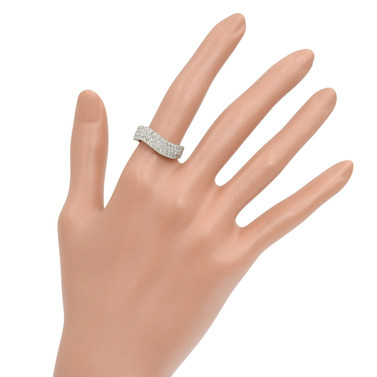 Half-pavé wave ring, 1.21 carats of diamonds, 18K white gold.