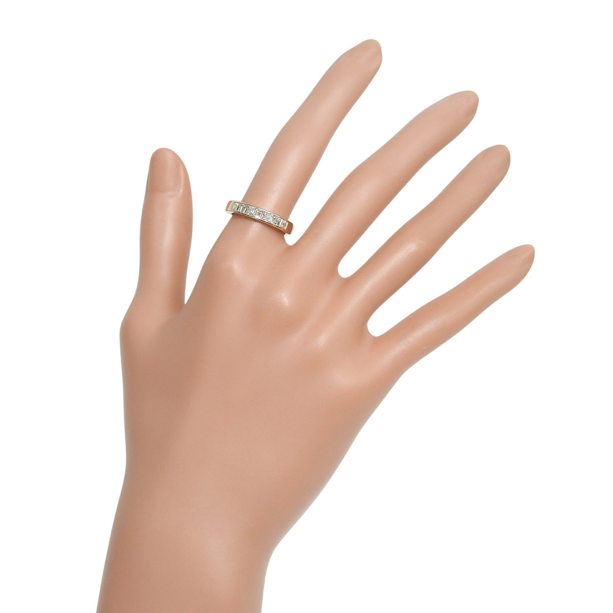 Diamond ring, 0.74 carats, 18k pink gold.