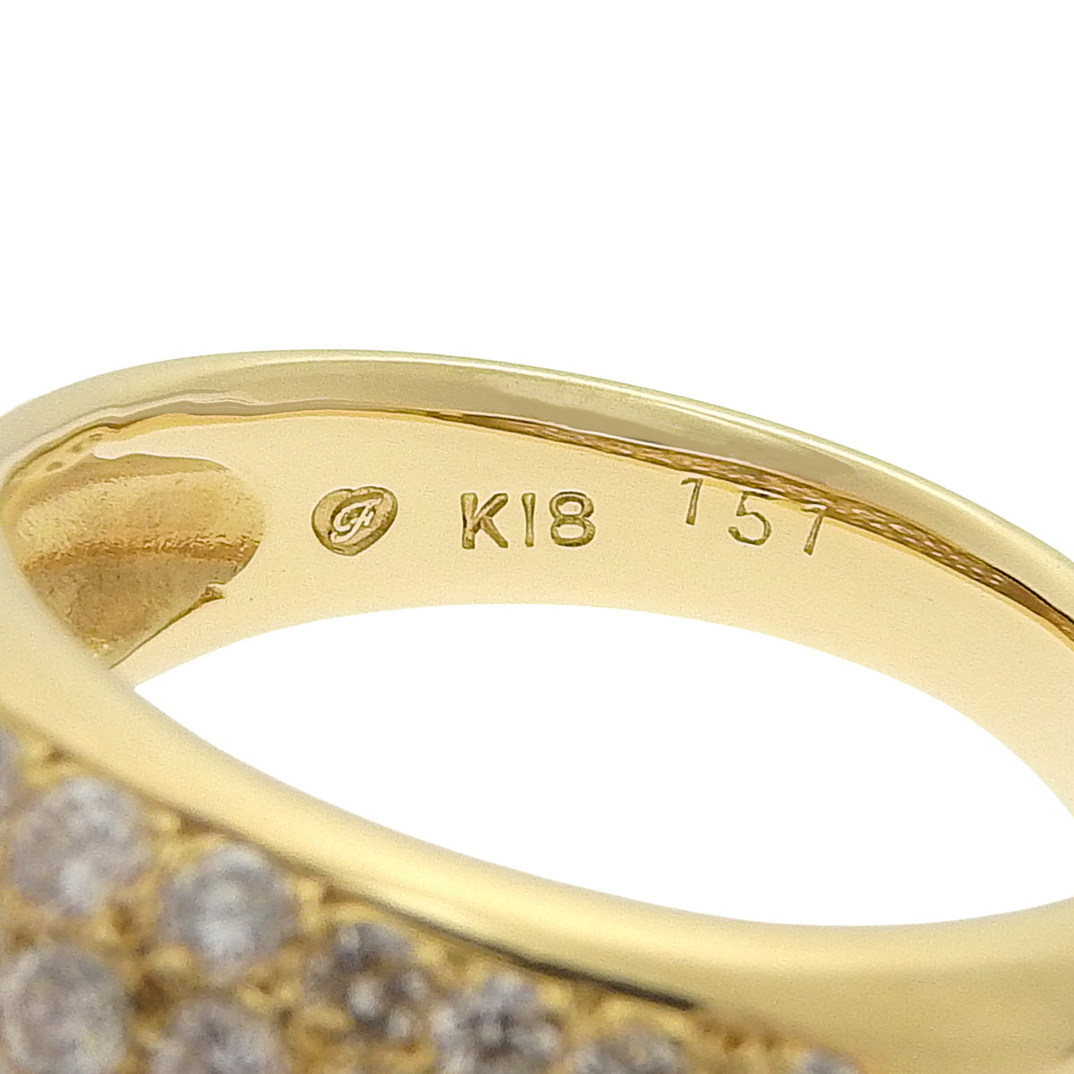 Diamond ring, 1.51 carats, 18k yellow gold, pave setting.