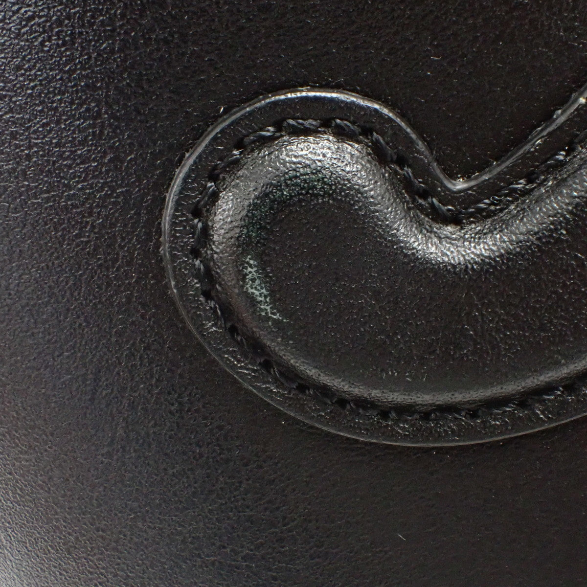 小号水桶包 Cuir Triomphe 小牛皮 198243DU3.38NO