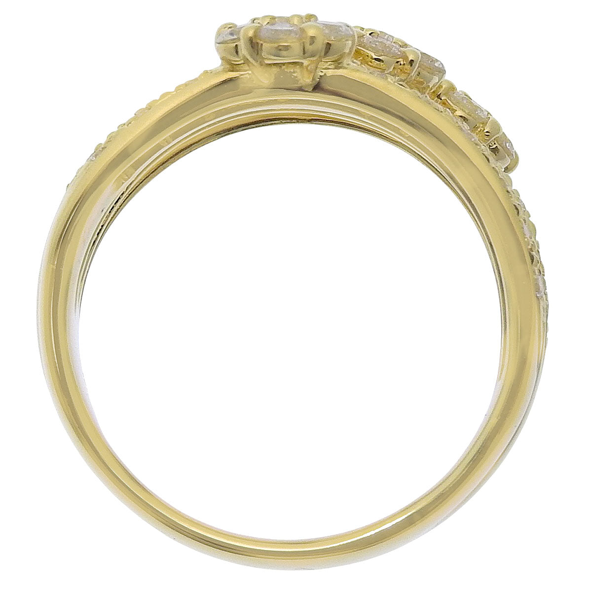 Flower diamond ring, 0.80 carats, 18k yellow gold.