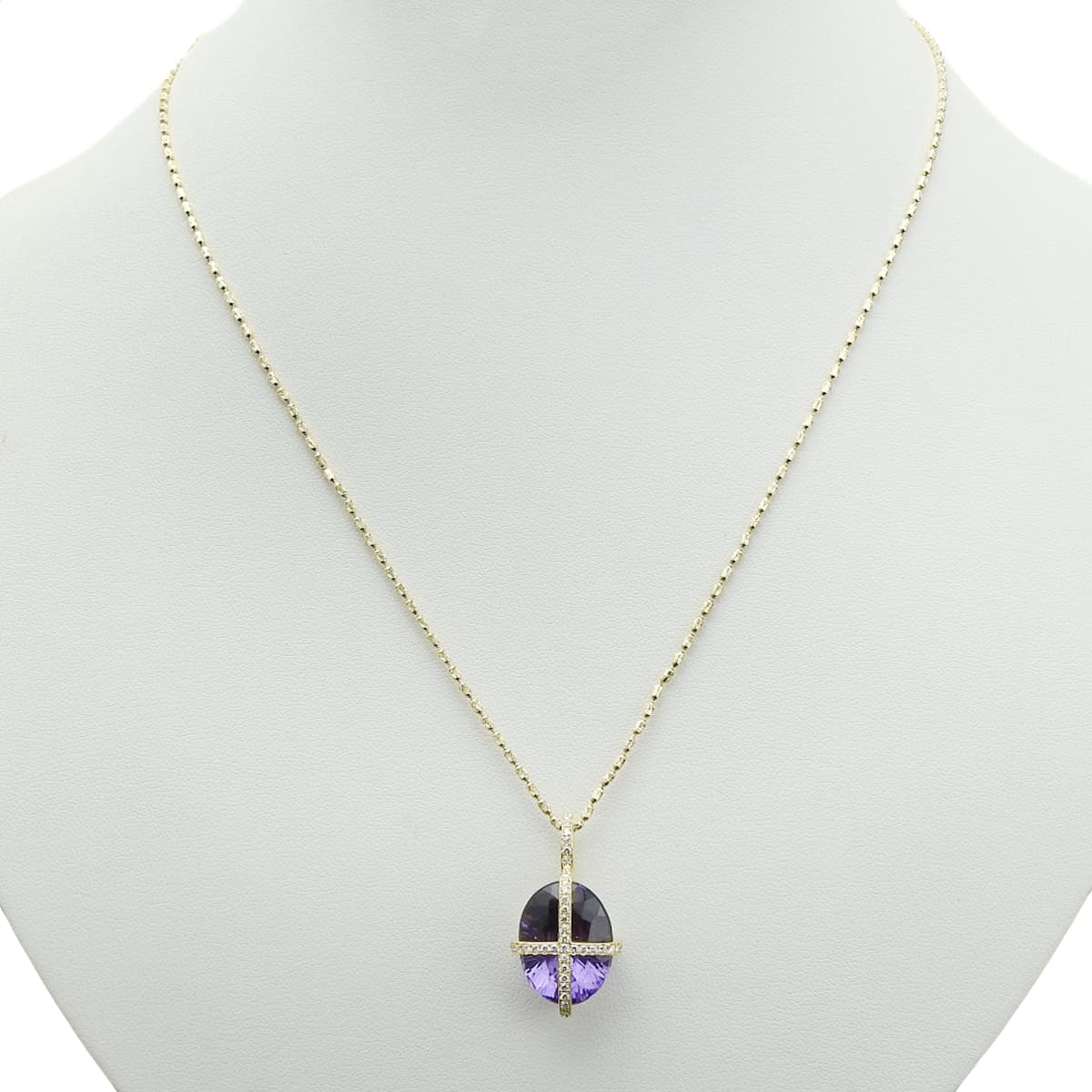 Amethyst and Diamond Necklace, AM9.55/D0.30, 18K Yellow Gold