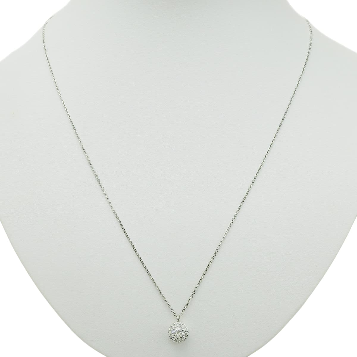 Diamond necklace, 0.66 carats, 0.185 grams, 18K white gold.