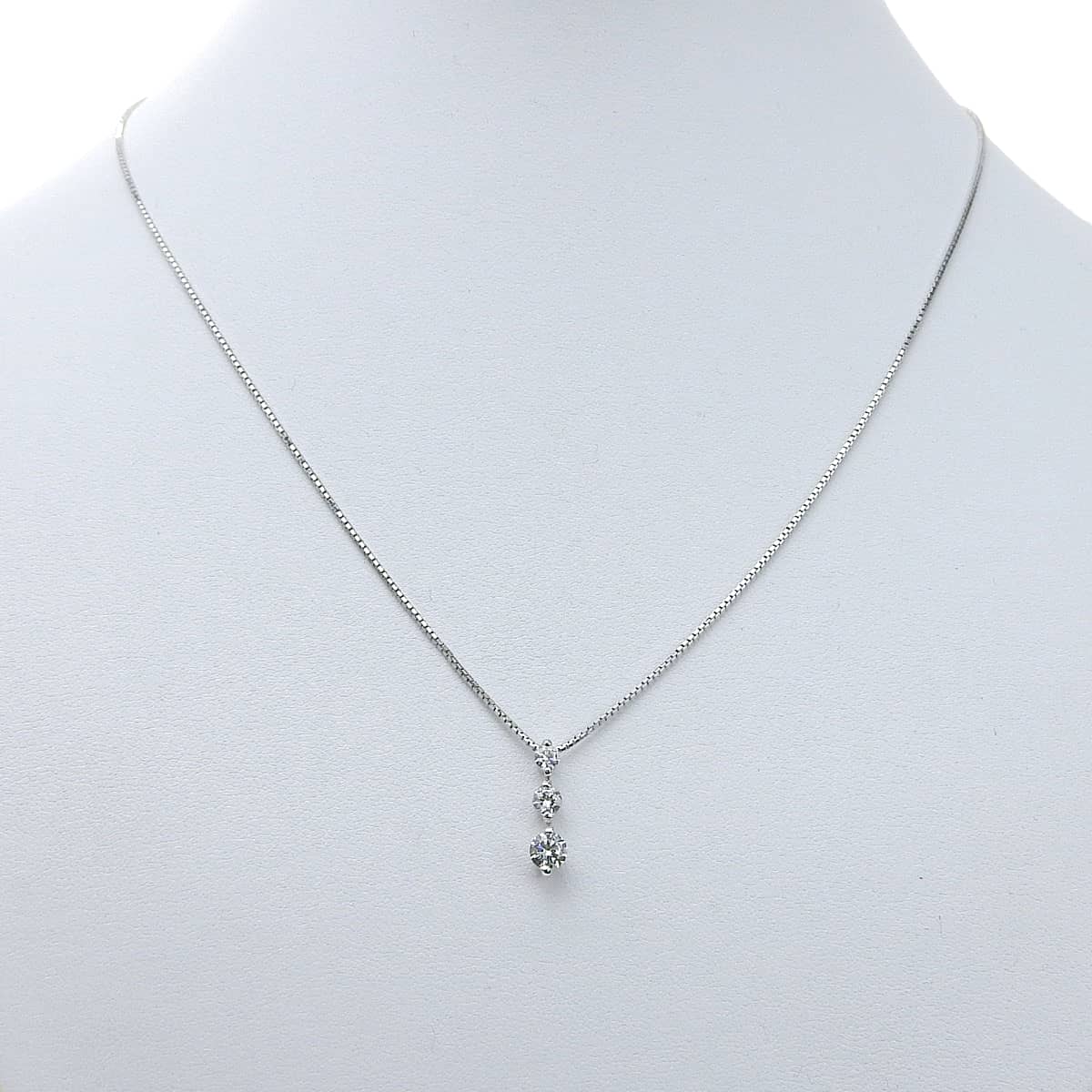 Diamond Trilogy Necklace, 0.51 carats, White Gold (18K)
