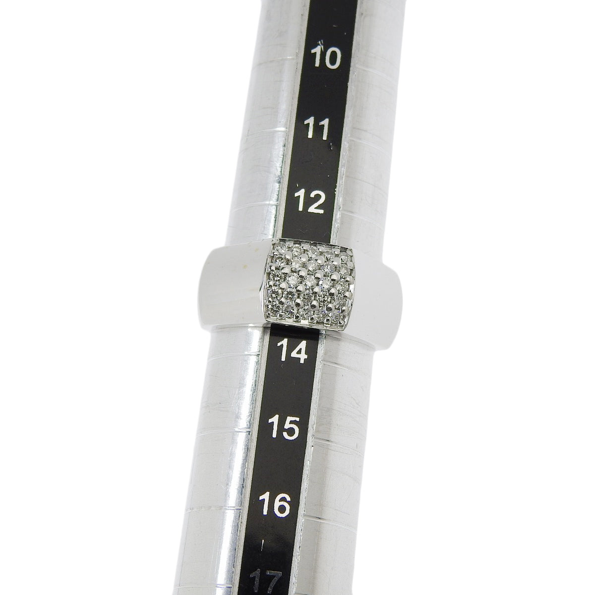 Diamond ring, 0.35-carat diamond, 18K white gold.