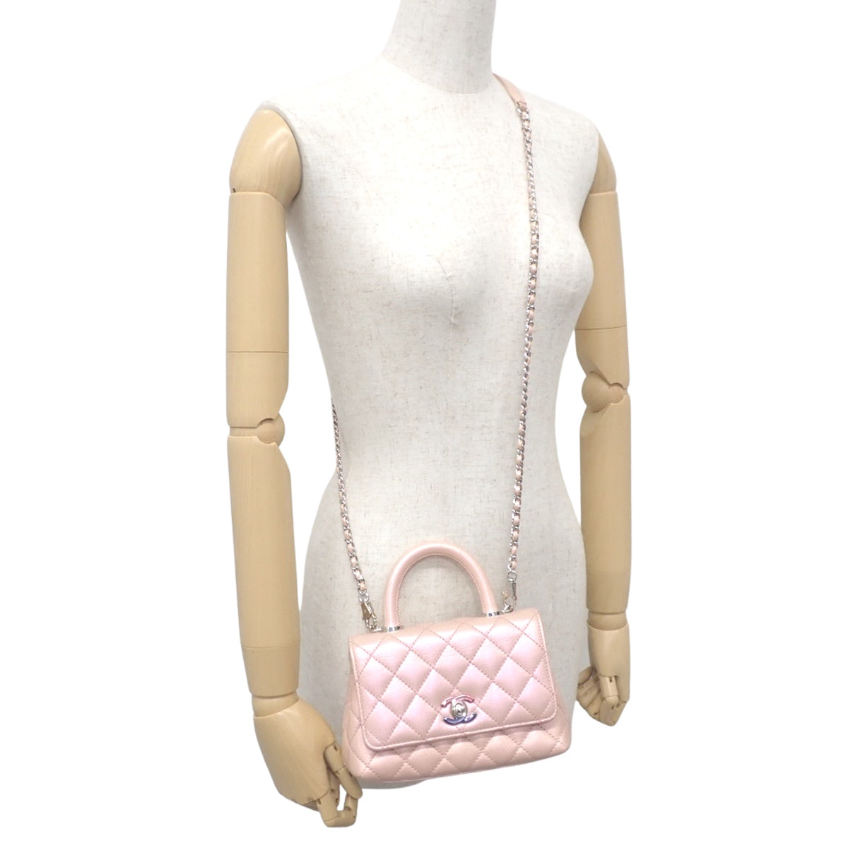 香奈儿(Chanel)Matelasse Coco Handle 19 XXS 鱼子酱皮粉色单肩包 AS2215