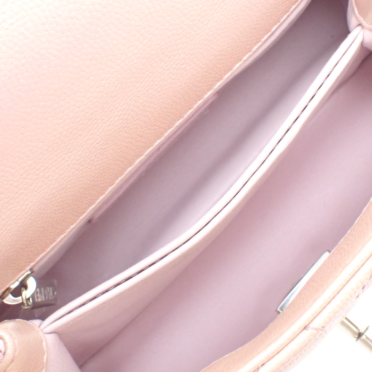 香奈儿(Chanel)Matelasse Coco Handle 19 XXS 鱼子酱皮粉色单肩包 AS2215