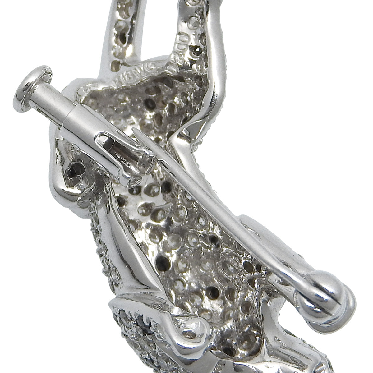 祖母绿黑钻豹形胸针 E0.05/D2.00./BL K18 白金 WG