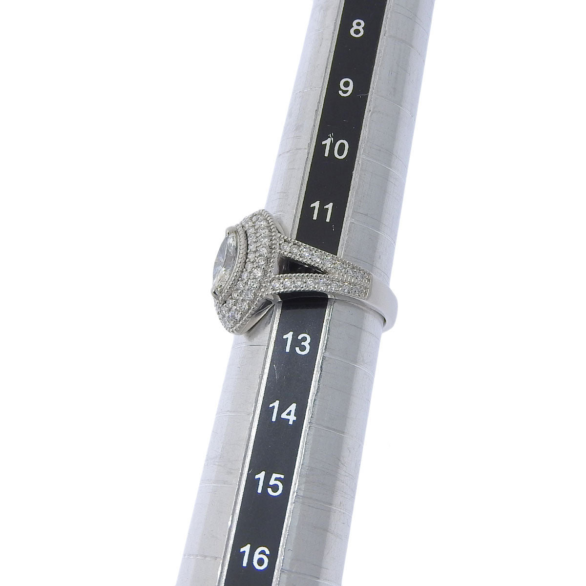 Marquise-cut diamond ring, 0.409 carats, 0.60 carats, platinum (Pt900)