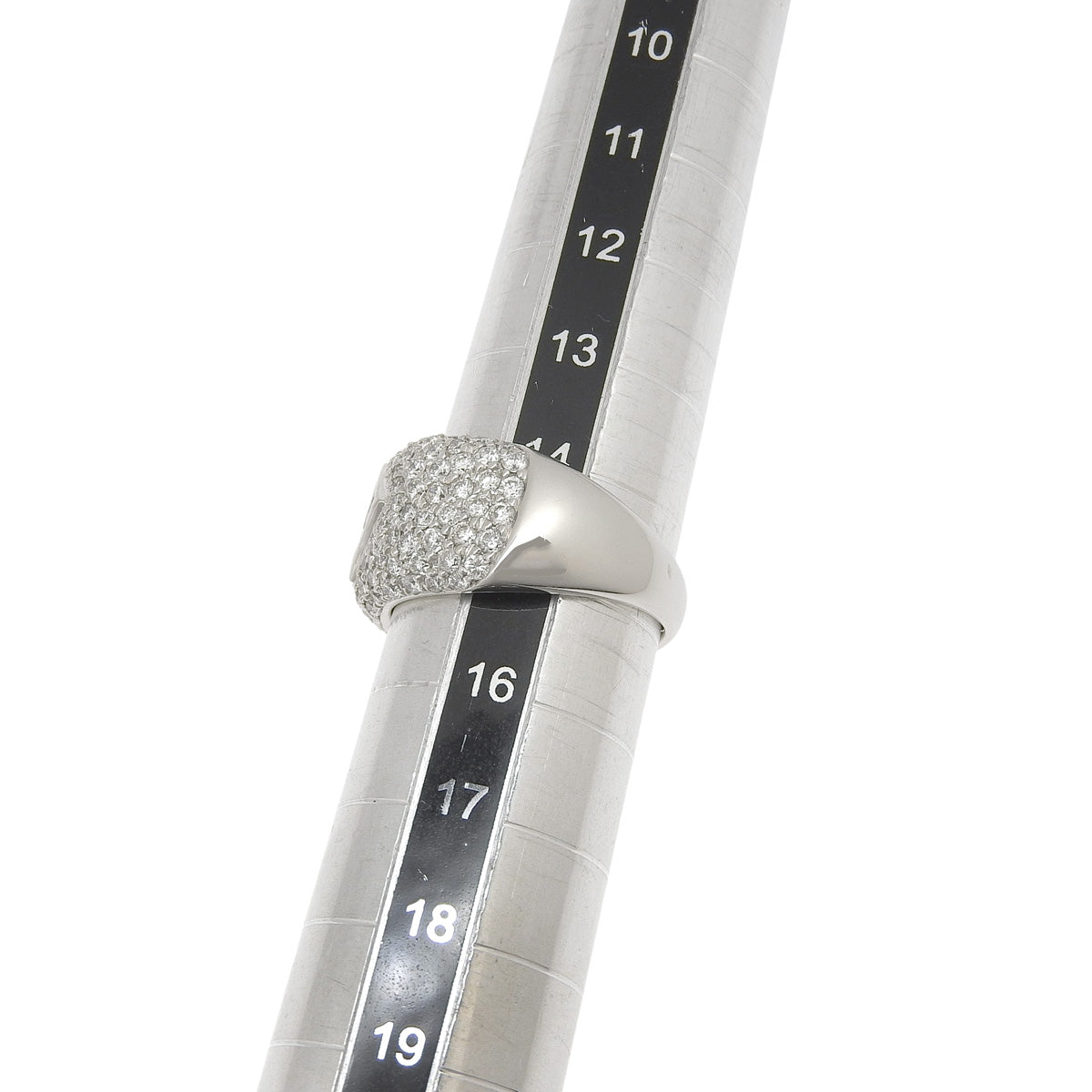 Diamond ring, 2.09 carats, pave-set, platinum (Pt900).