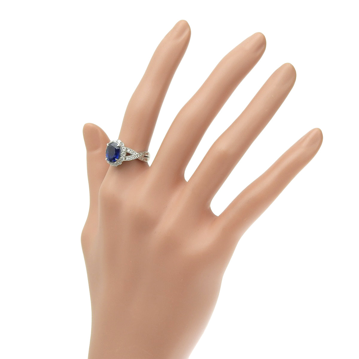 Sapphire and Diamond Ring, S2.688/D0.59, Pt900 Platinum