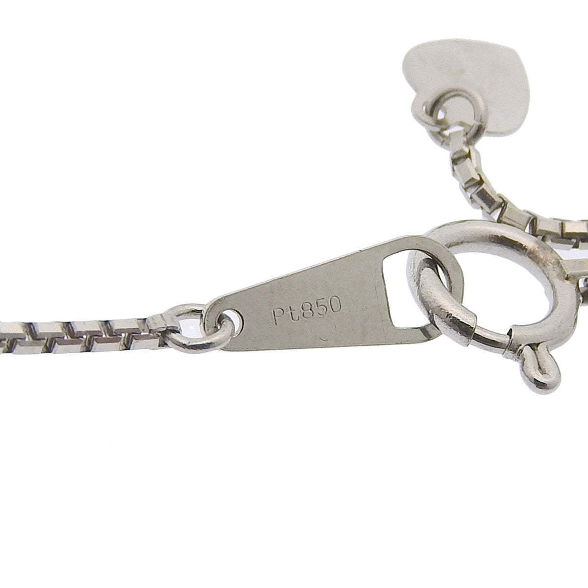 Three-diamond necklace, D0.713, 0.814, 1.005 carats, Pt850 platinum, Pt900 platinum, 3PD