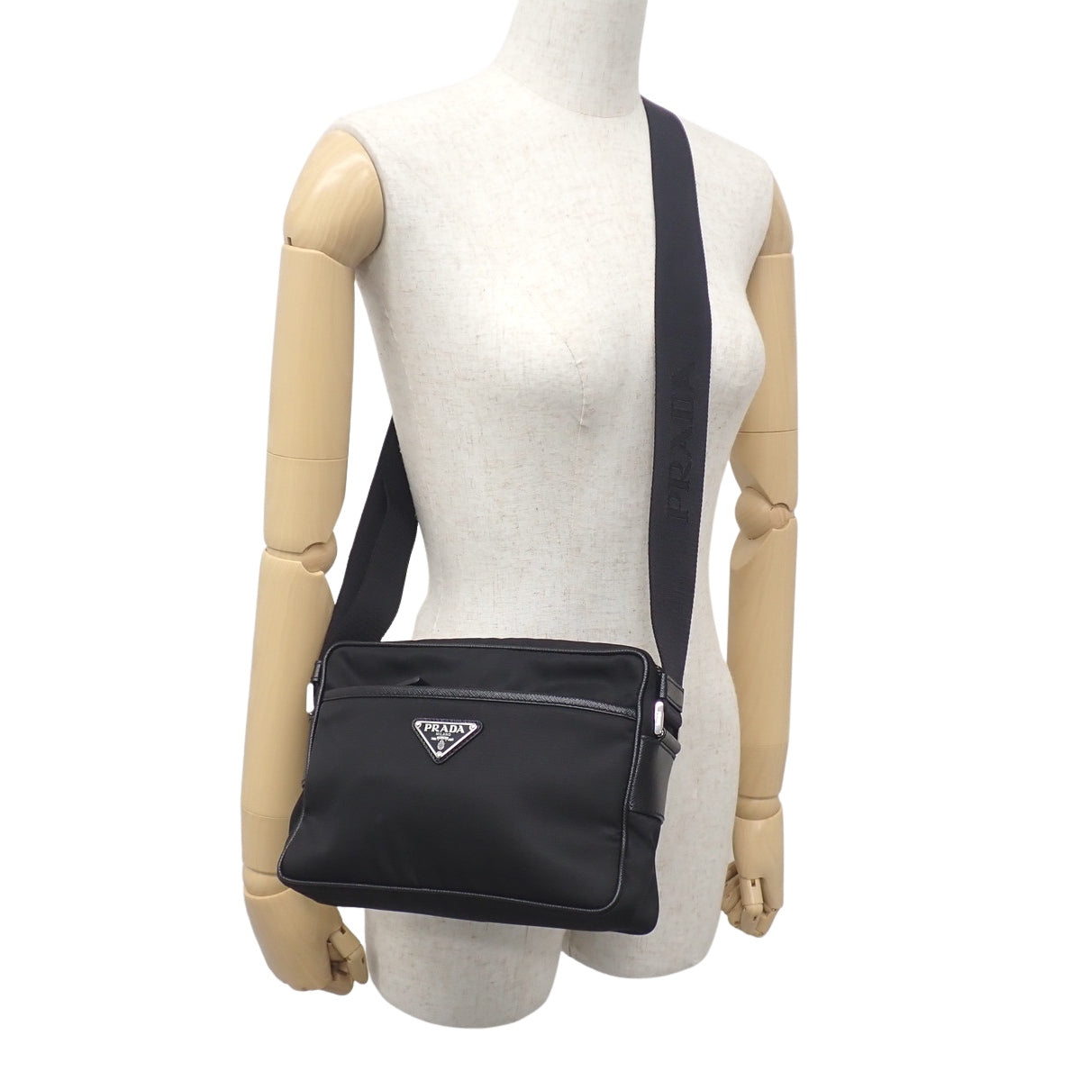 Re-Nylon Crossbody Bag in Saffiano Nylon 2VH048