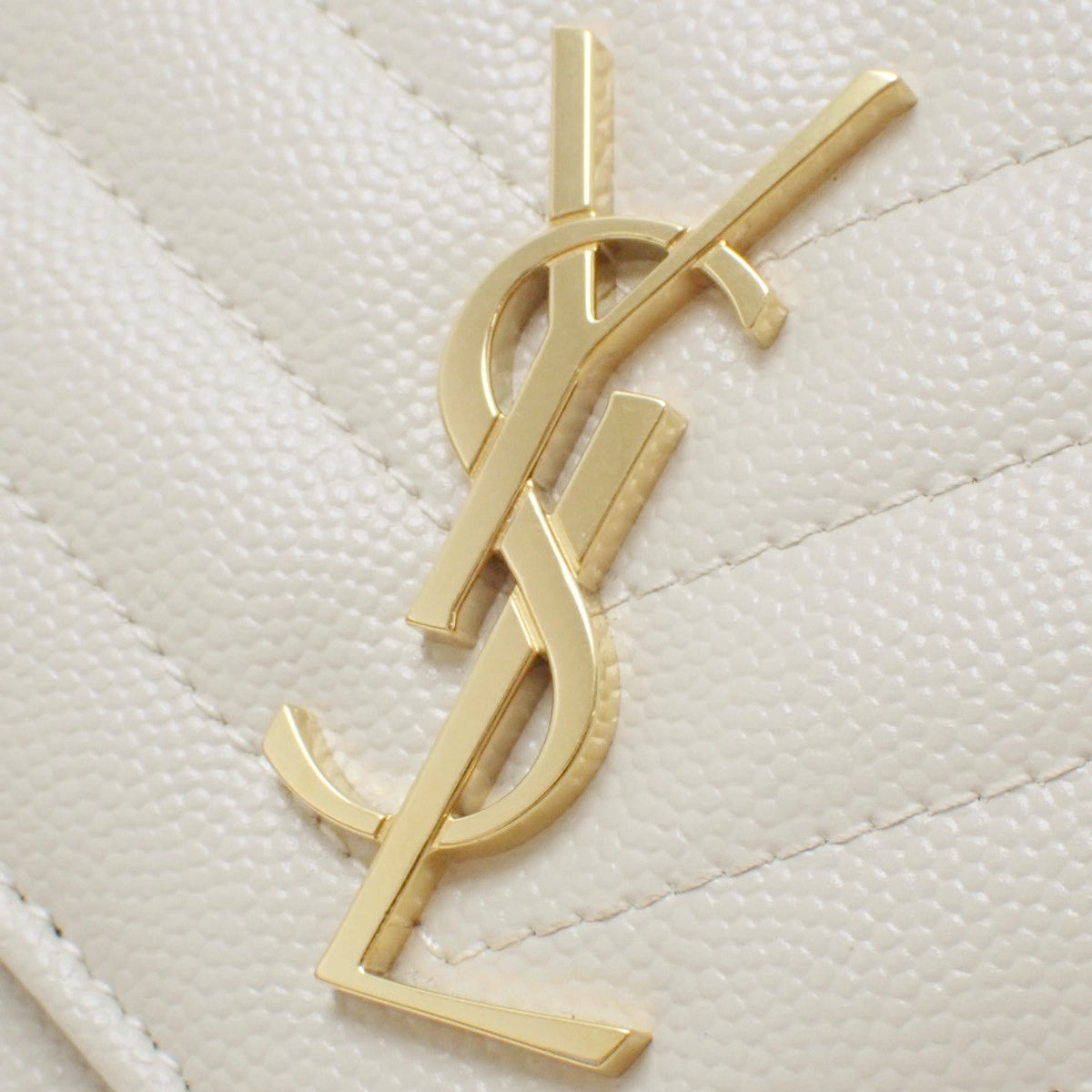 Cassandre Chain Wallet in Grain de Poudrel Leather, Off-White
