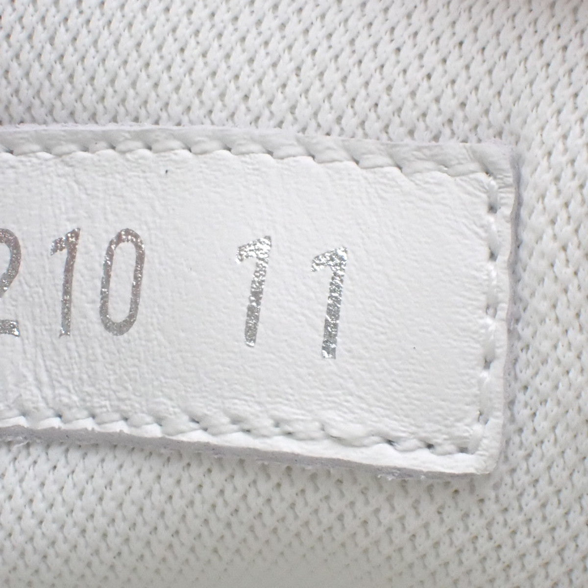 卢森堡 低帮运动鞋 11