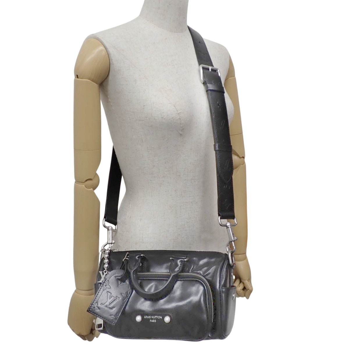 Keypole Keypole Cargo Shoulder Bag 25 Calfskin Black M13988